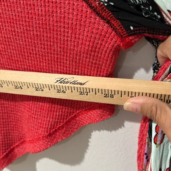 Free People We The Free Valentine Red  Balloon Sleeve Thermal Medium Red Top - Picture 9 of 10